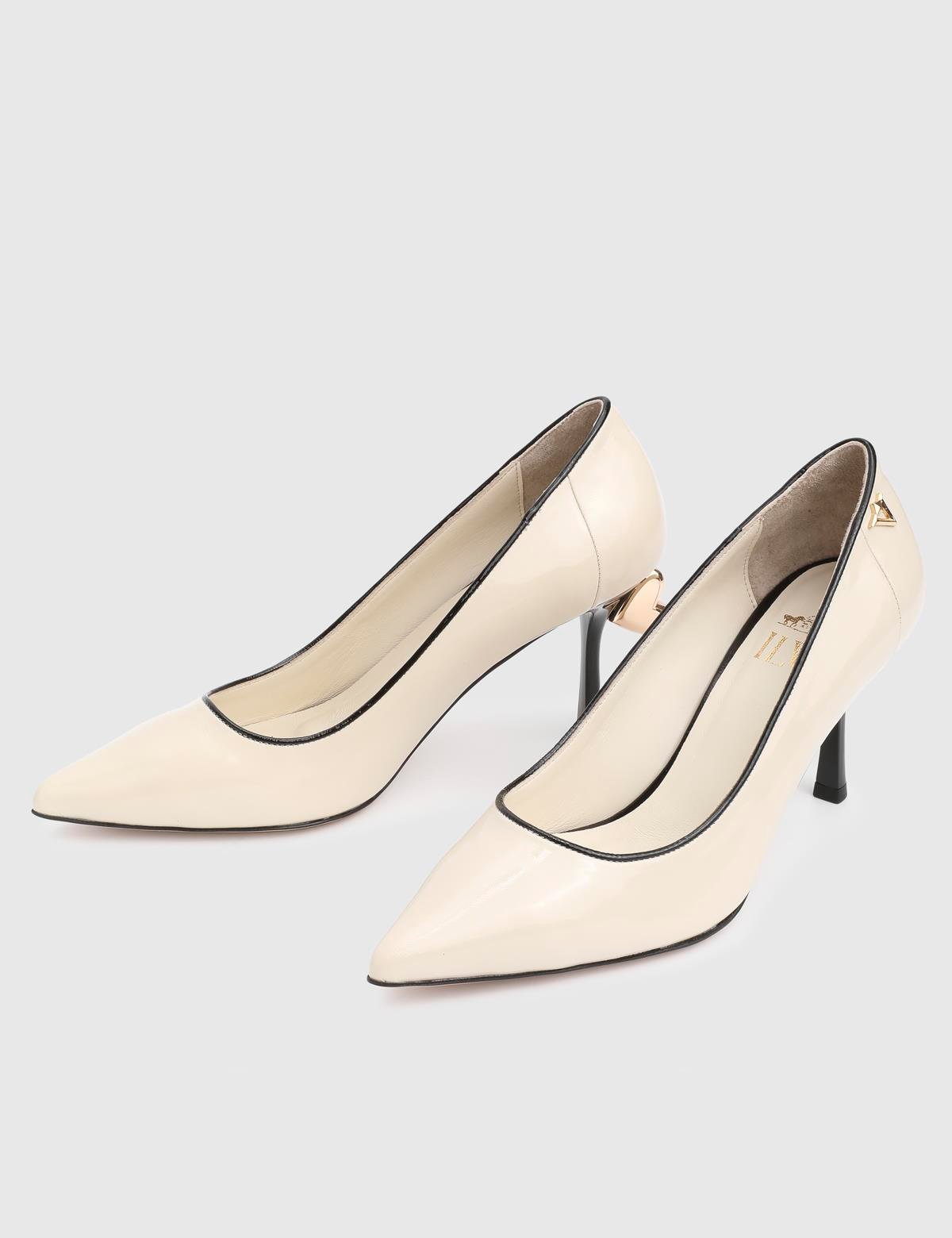 Blomi Cream Patent Leather Women's Pump