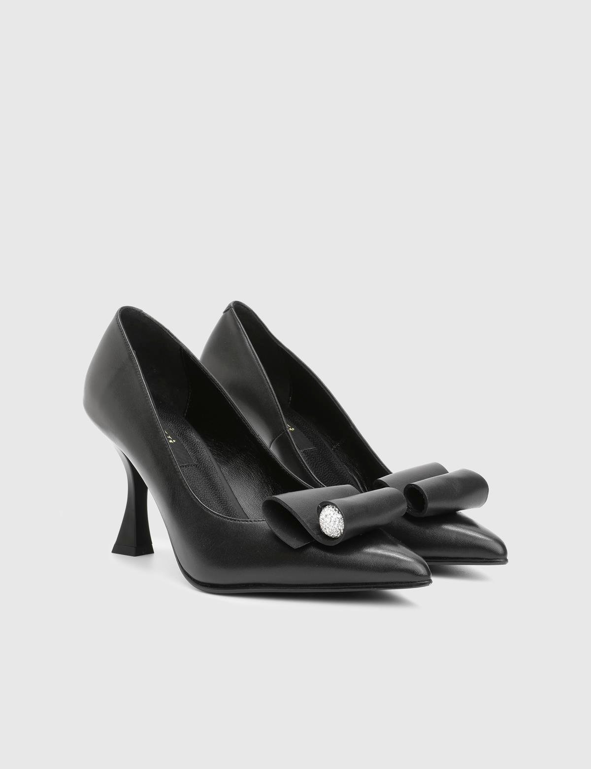 Brody Black Leather Women's Pump
