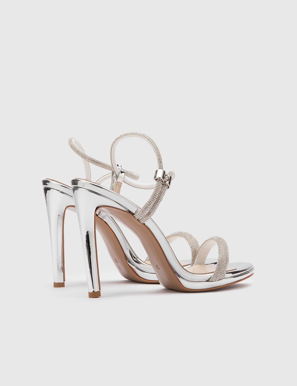 Durgesh Damen-Sandalen aus silbernem Leder mit Absatz und Steinen