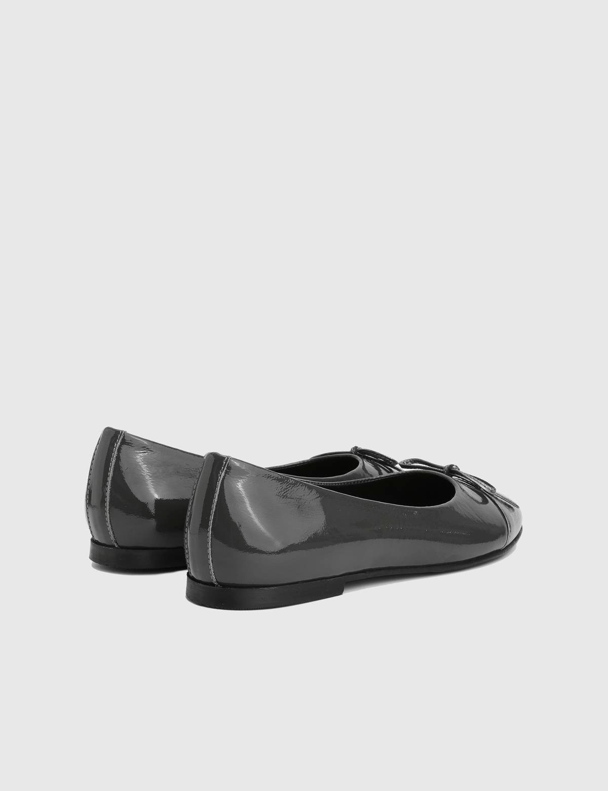 Eloisa Grey Patent Leather Women's Ballerina