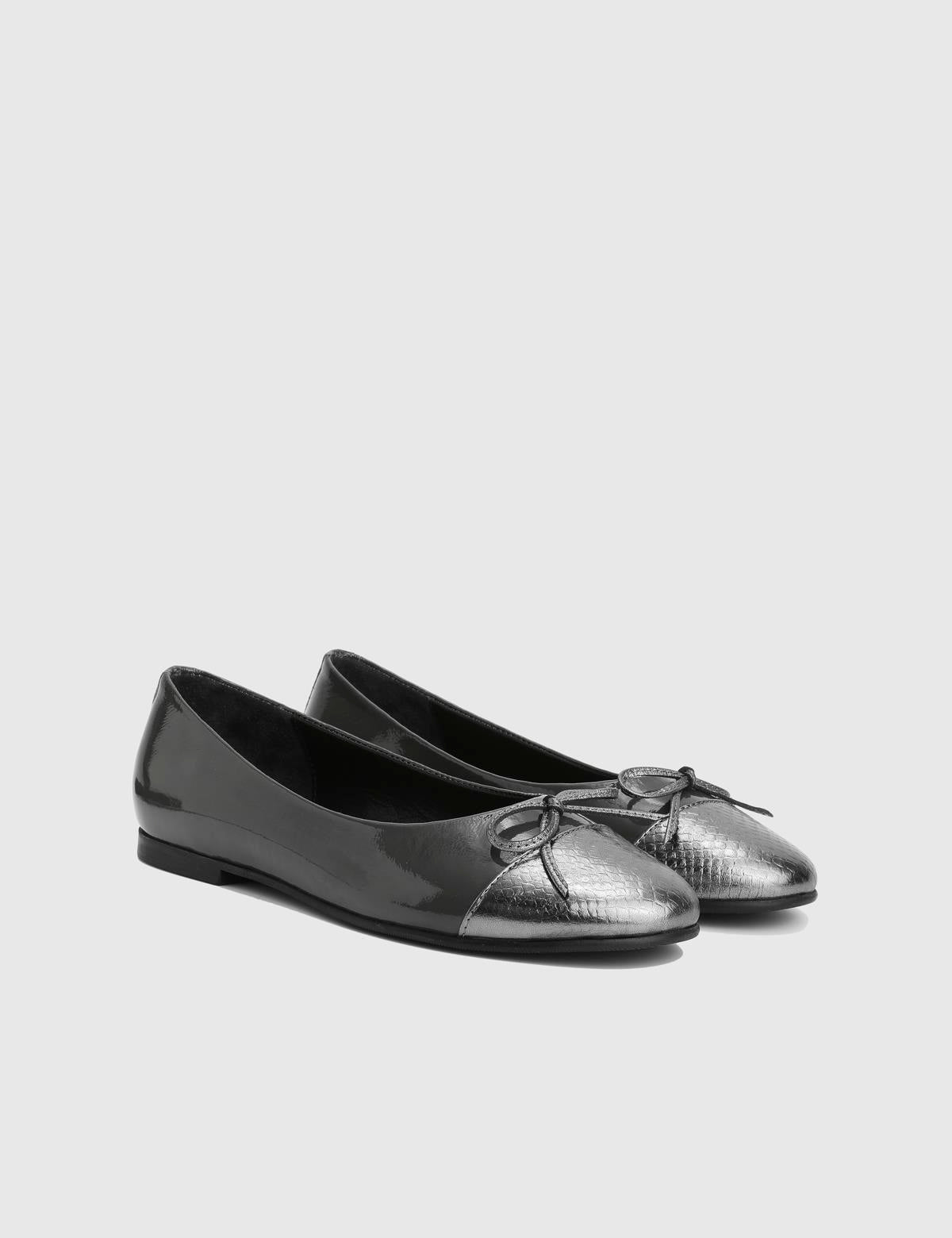 Eloisa Grey Patent Leather Women's Ballerina