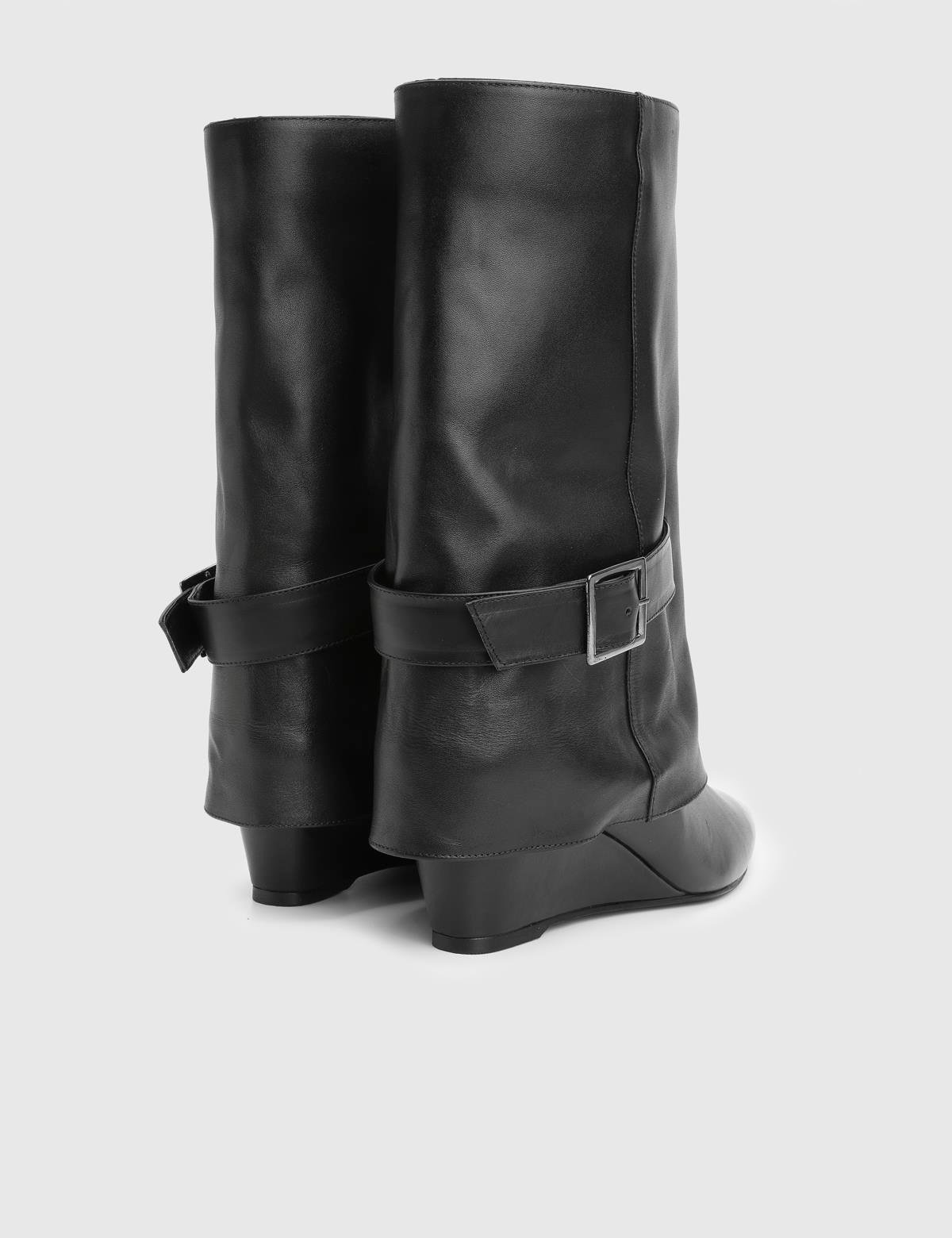 İzerba Black Leather Women's Heeled High Boot