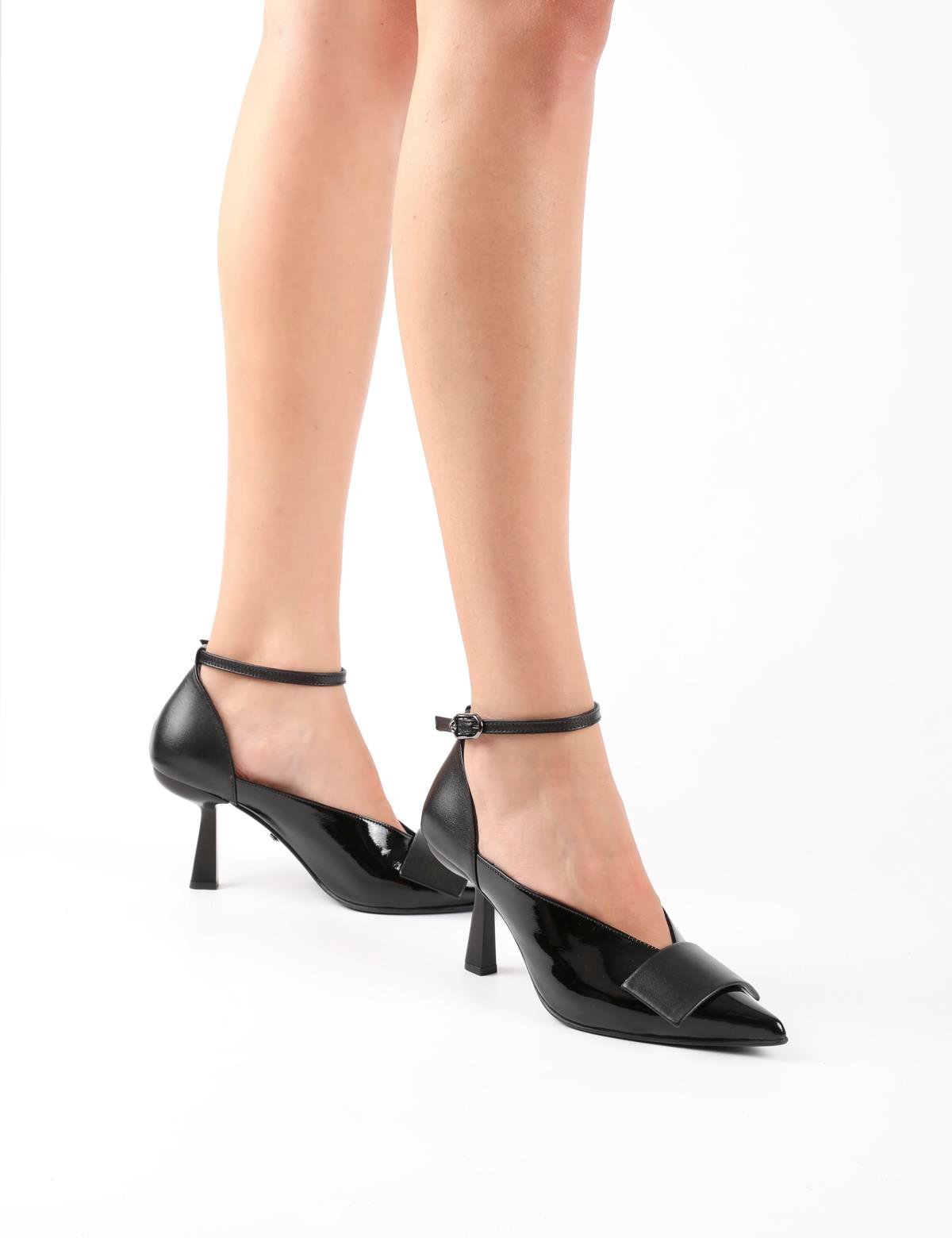 Laluz Black Patent Leather Women's Pump