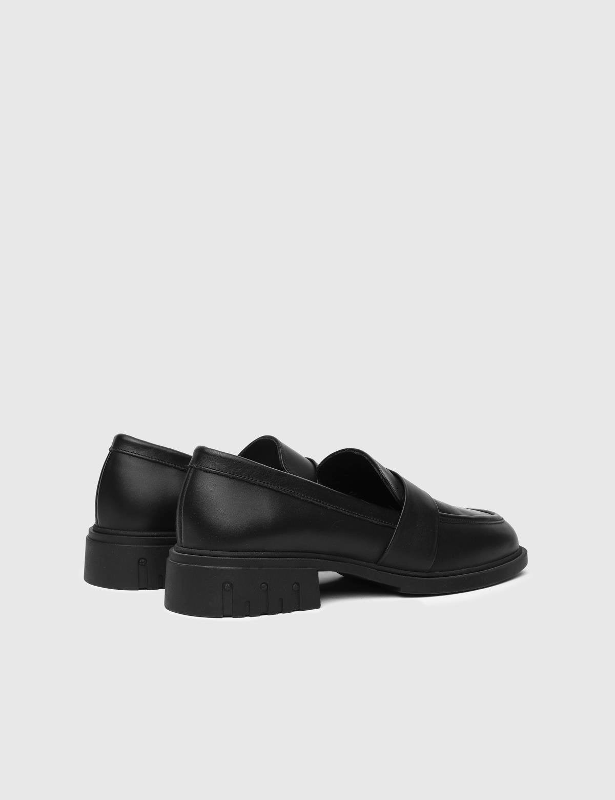 Liliya Black Leather Women's Loafer