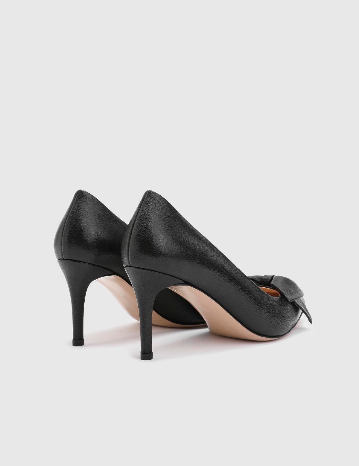 Madeira Black Buffalo Leather Women's Pump