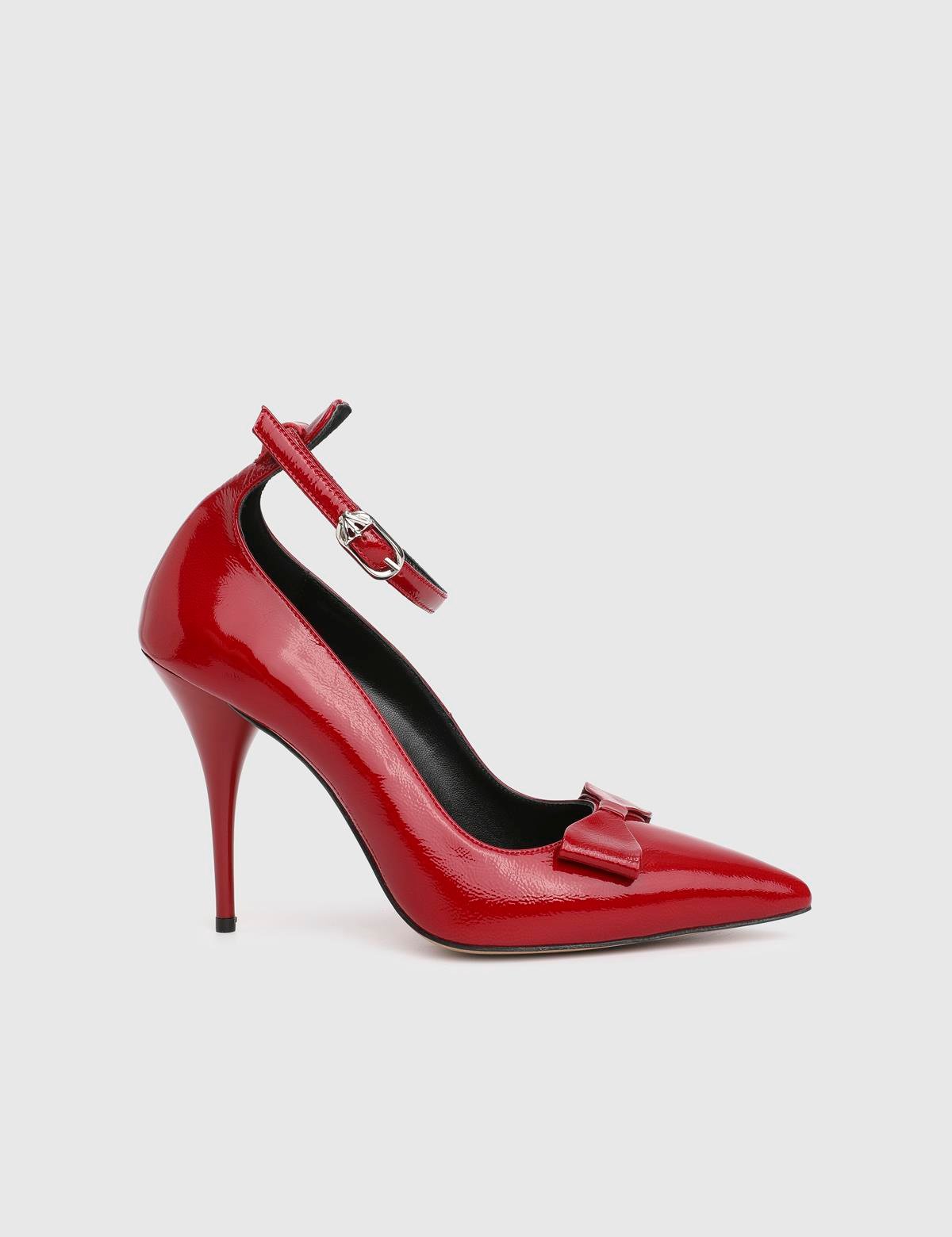 Noble Red Patent Leather Women's Pump