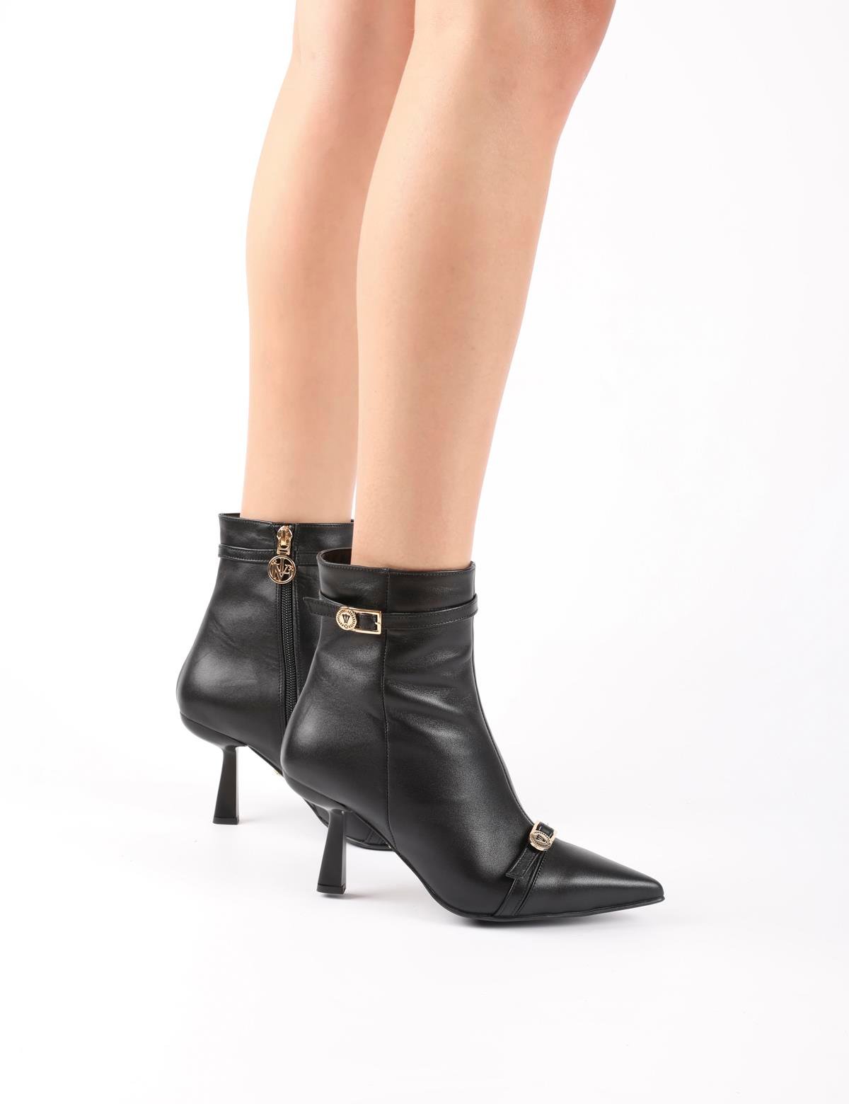 Valmira Black Leather Women's Heeled Boot