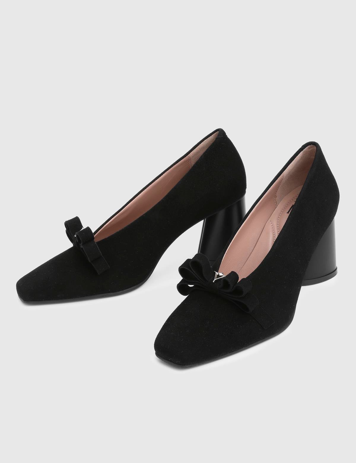 Valued Black Suede Leather Women's Pump
