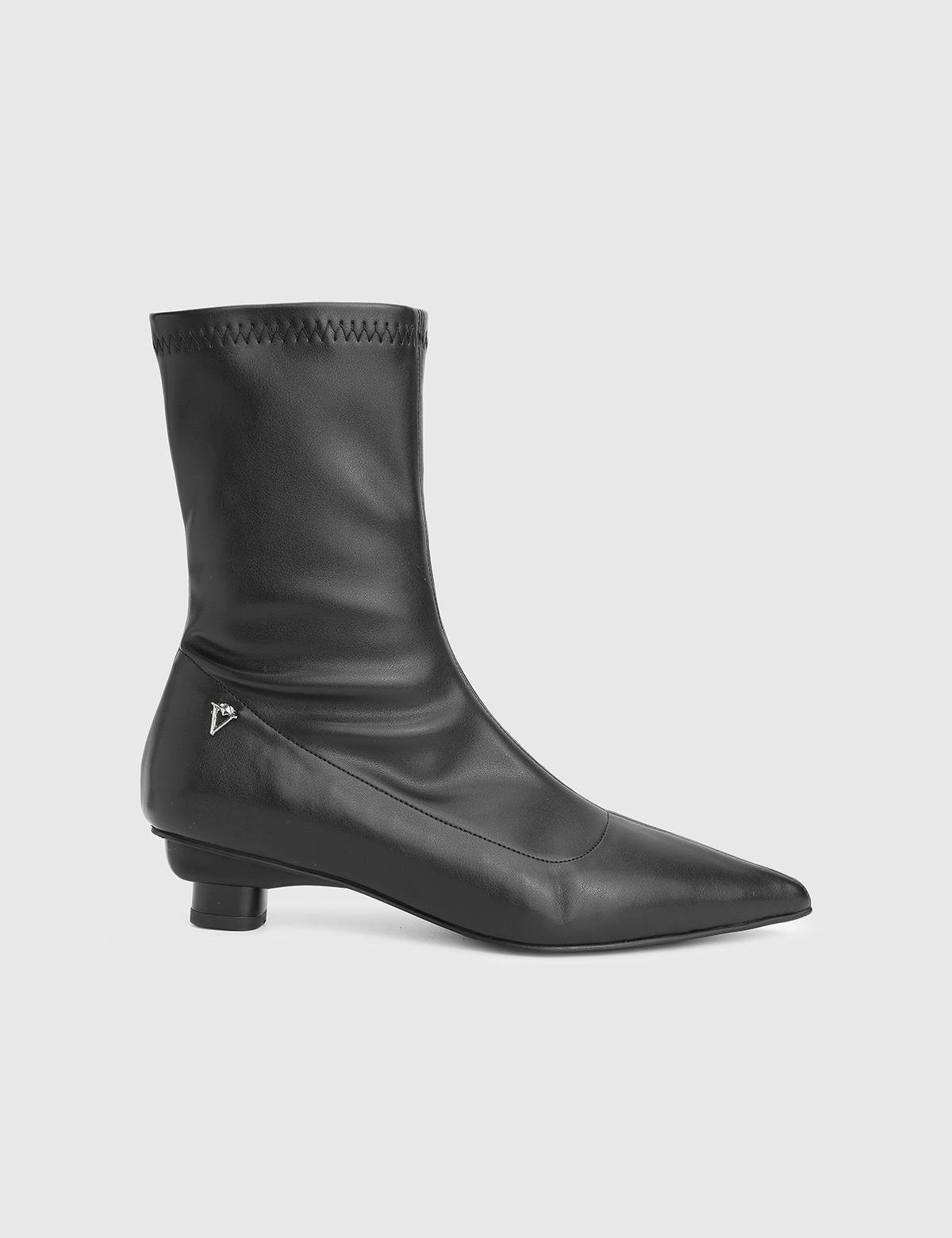 Vasanta Black Leather Women's Heeled Stretch Boot