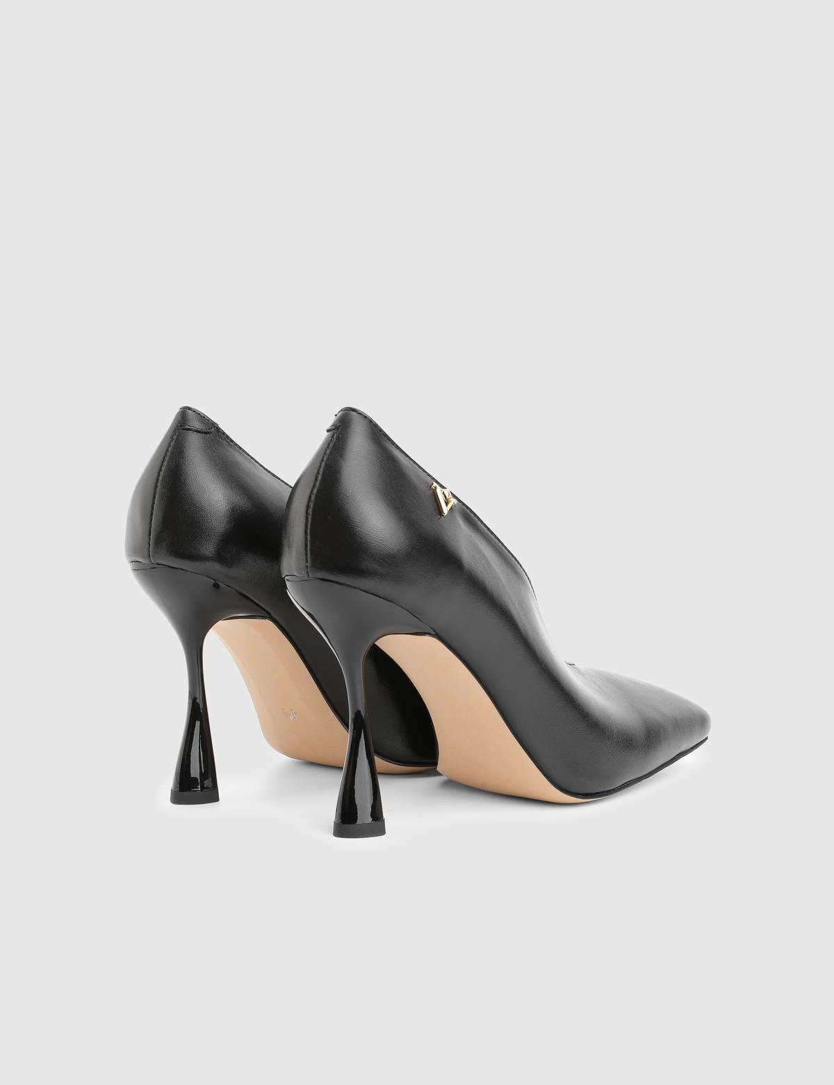 Wine Black Leather Women's Pump