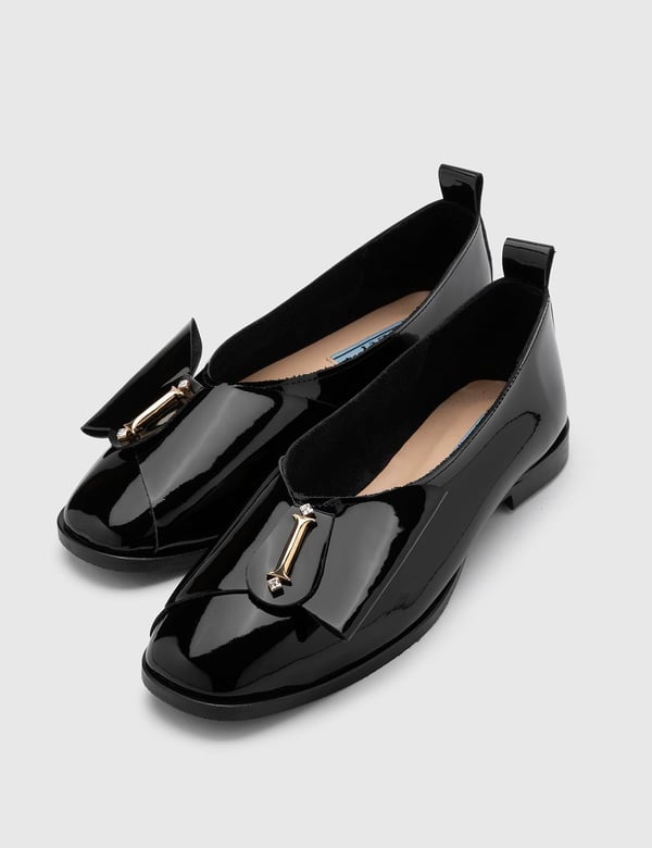 Ballerinas für Damen aus schwarzem Lackleder von Toys