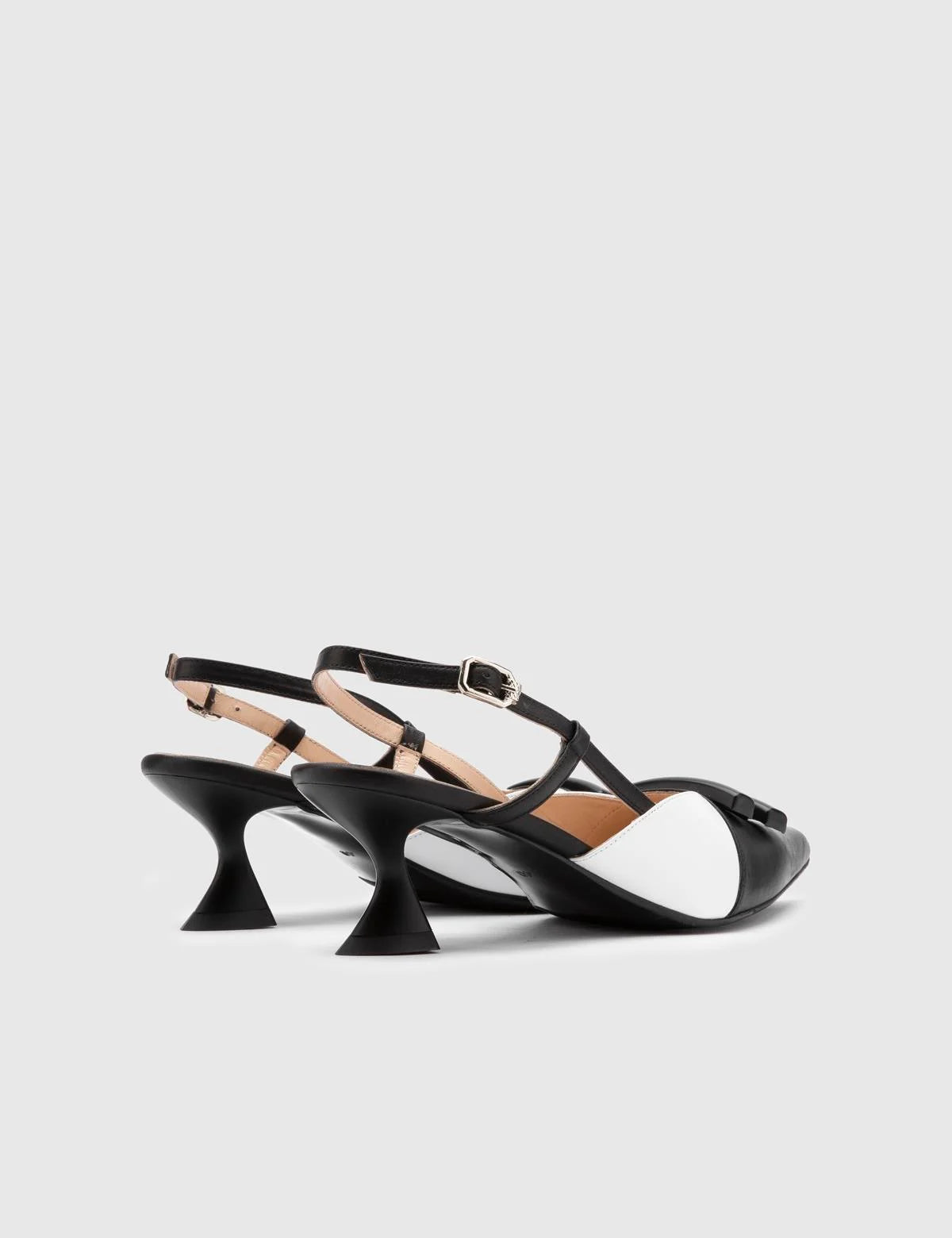 Celtıs Sandale mit Absatz aus schwarzem Leder für Damen 