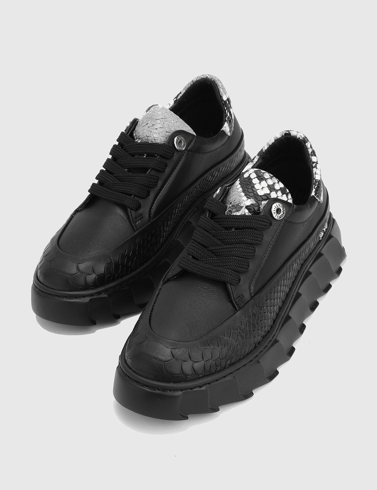 Korevaar Black Leather Women's Sneaker