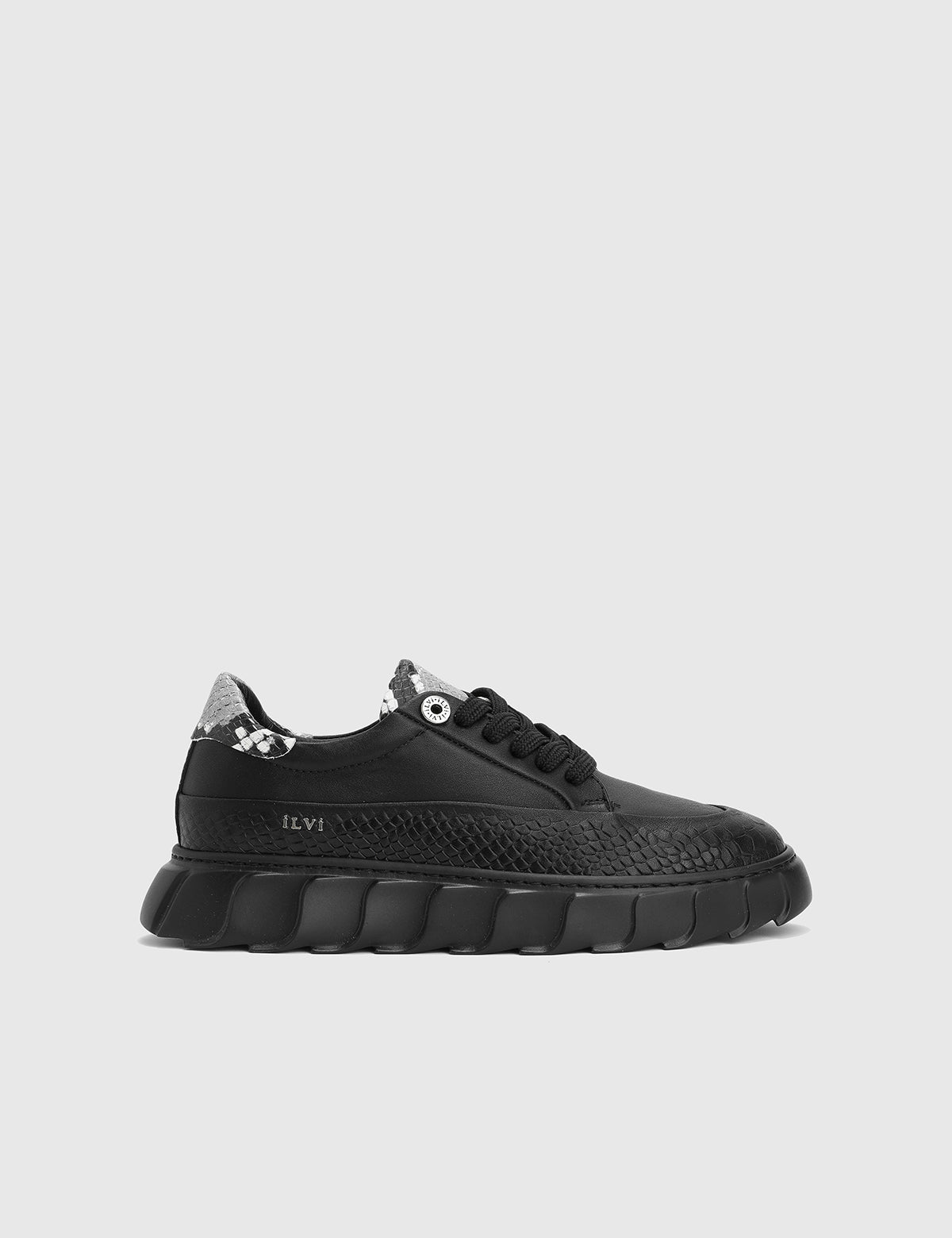 Korevaar Black Leather Women's Sneaker
