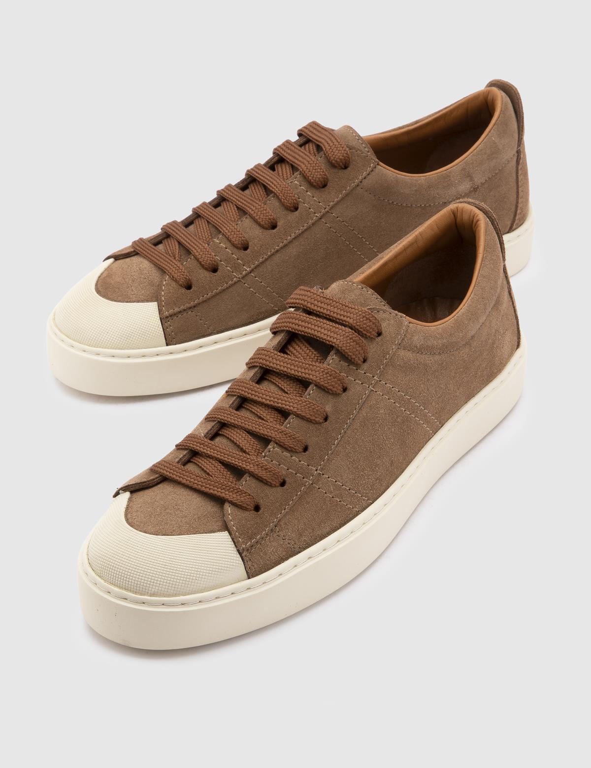 Augusto Herren-Sneaker aus Wildleder in Sattelbraun