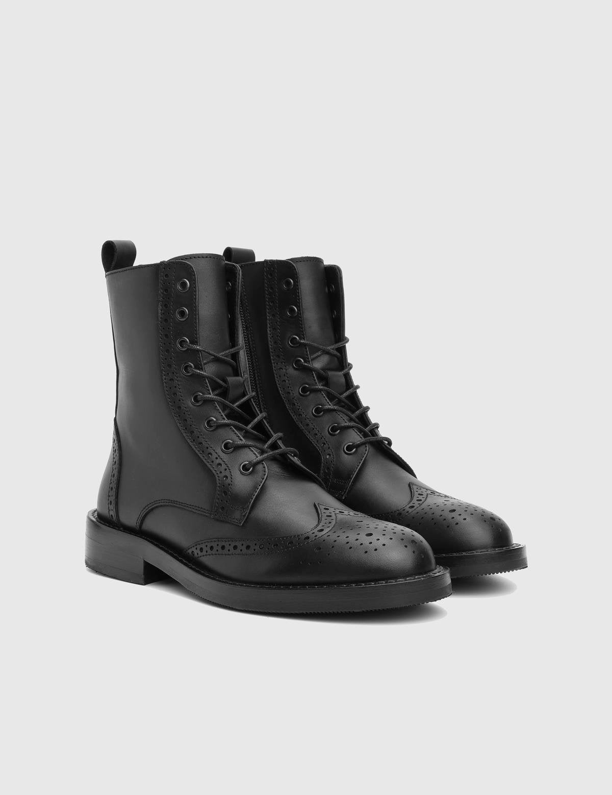 Djons Black Leather Women's Boot