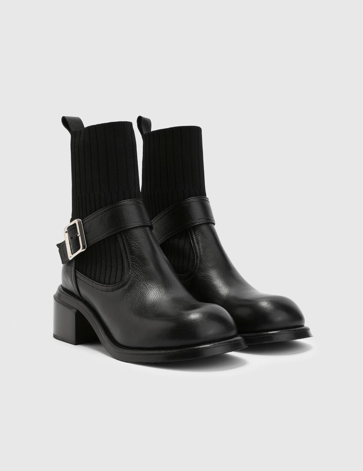 Gwen Black Leather Women's Heeled Boot