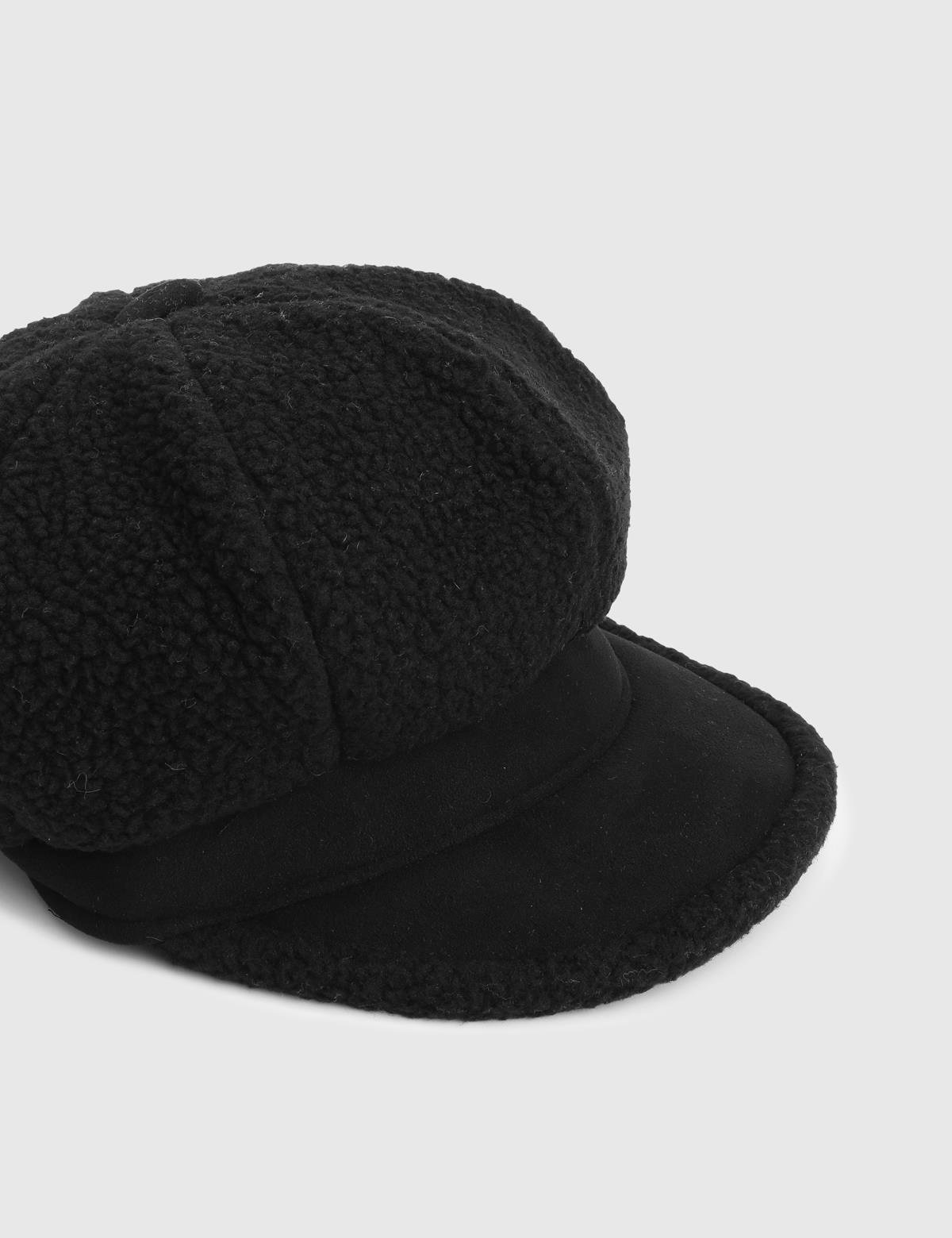 Jynee Black Women's Cap