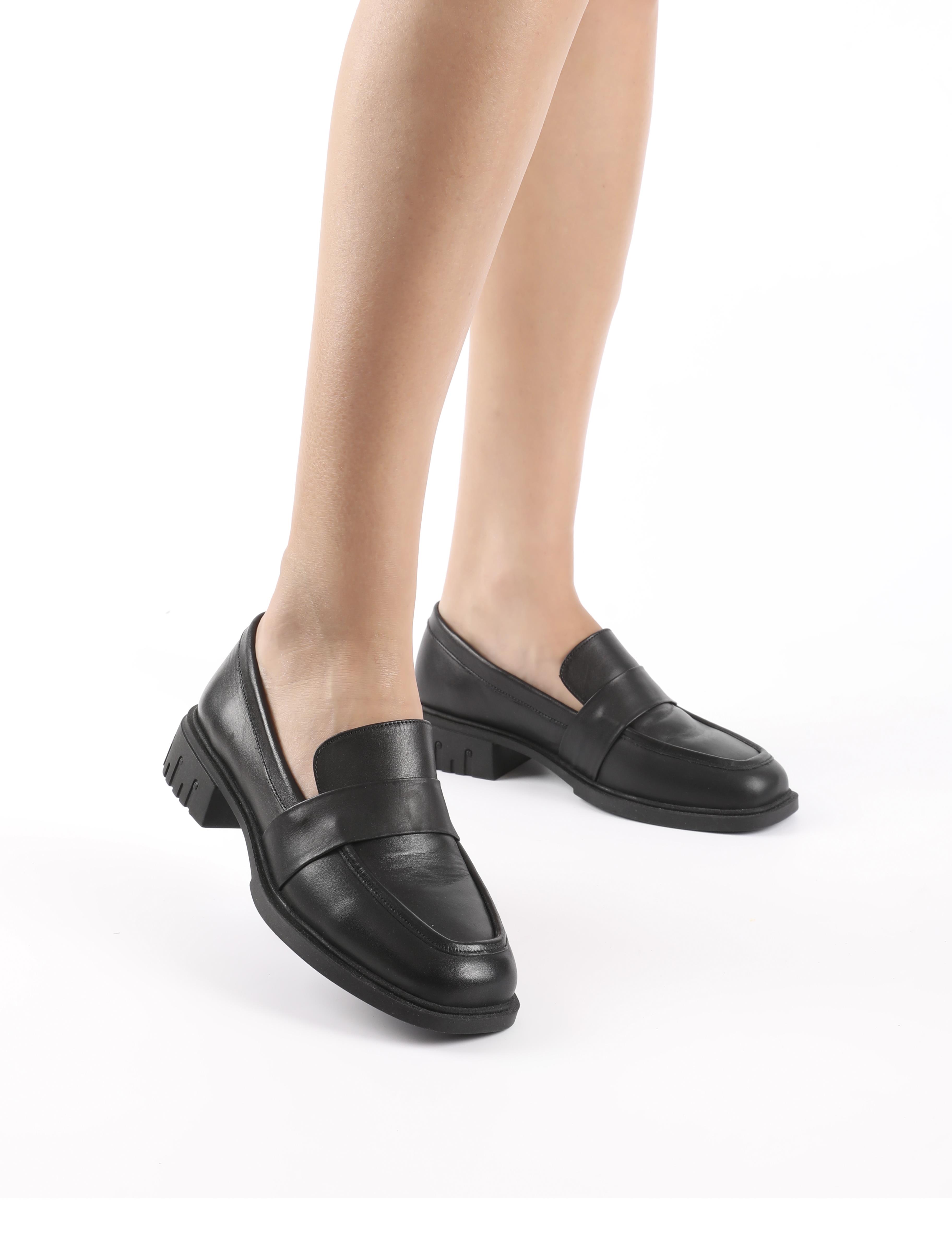 Liliya Black Leather Women's Loafer