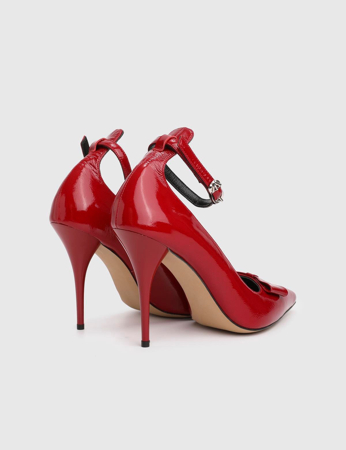 Noble Red Patent Leather Women's Pump