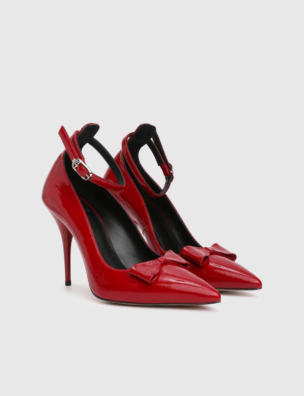 Noble Red Patent Leather Women's Pump