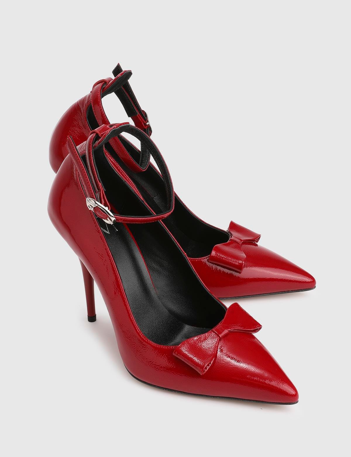Noble Red Patent Leather Women's Pump