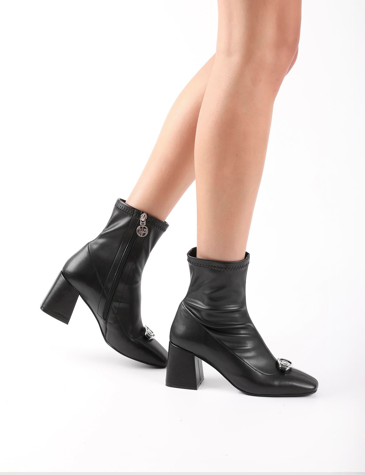 Rilinda Black Leather Women's Heeled Stretch Boot