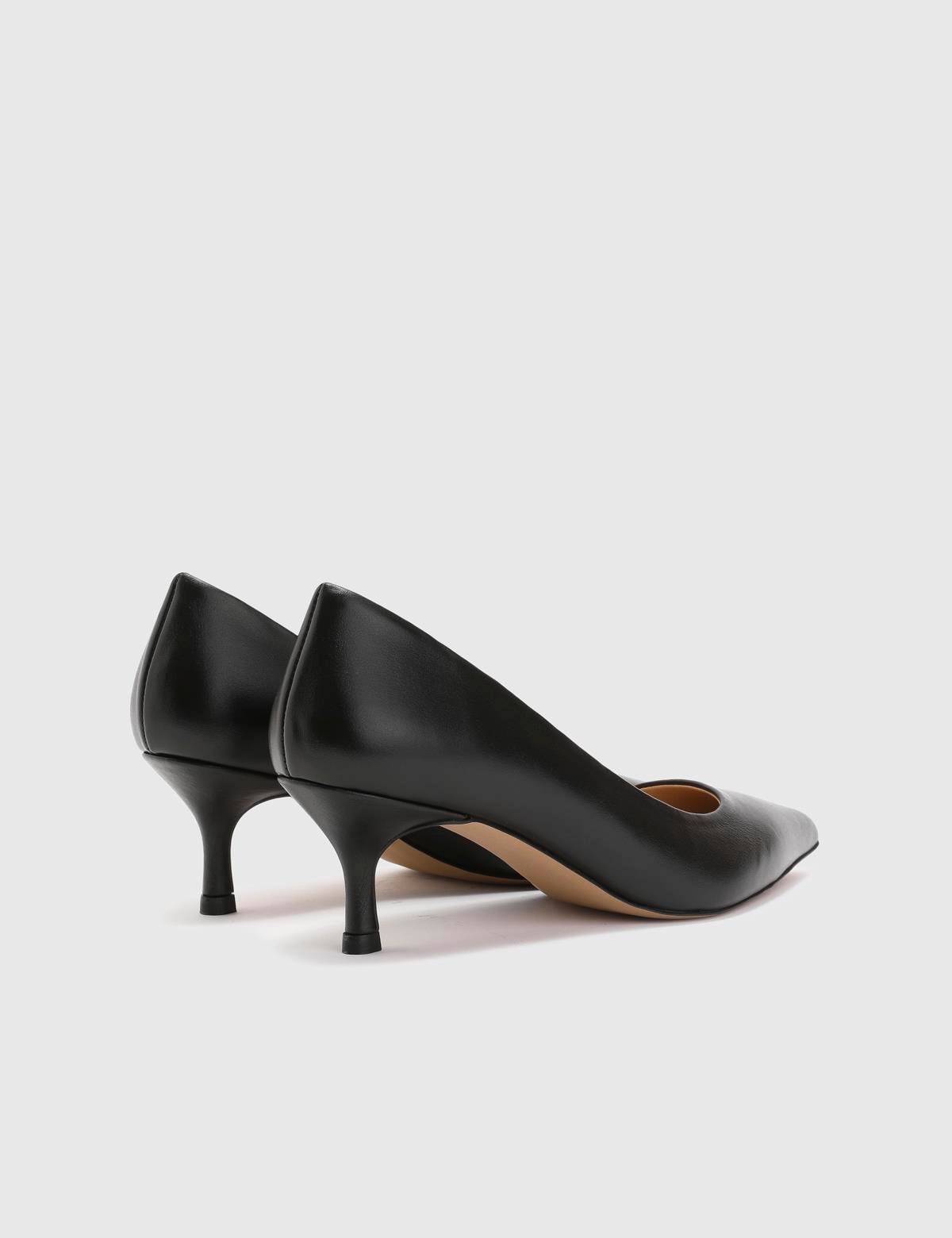 Tromso Black Leather Women's Pump