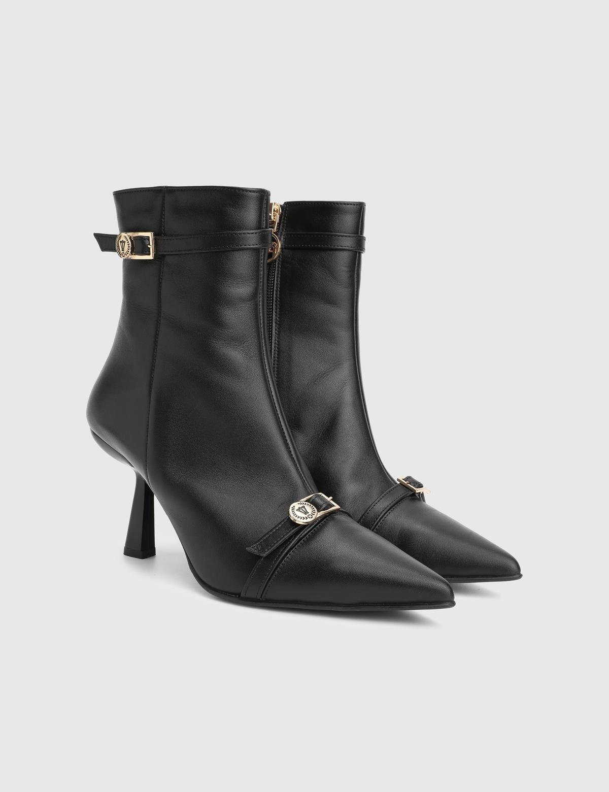 Valmira Black Leather Women's Heeled Boot