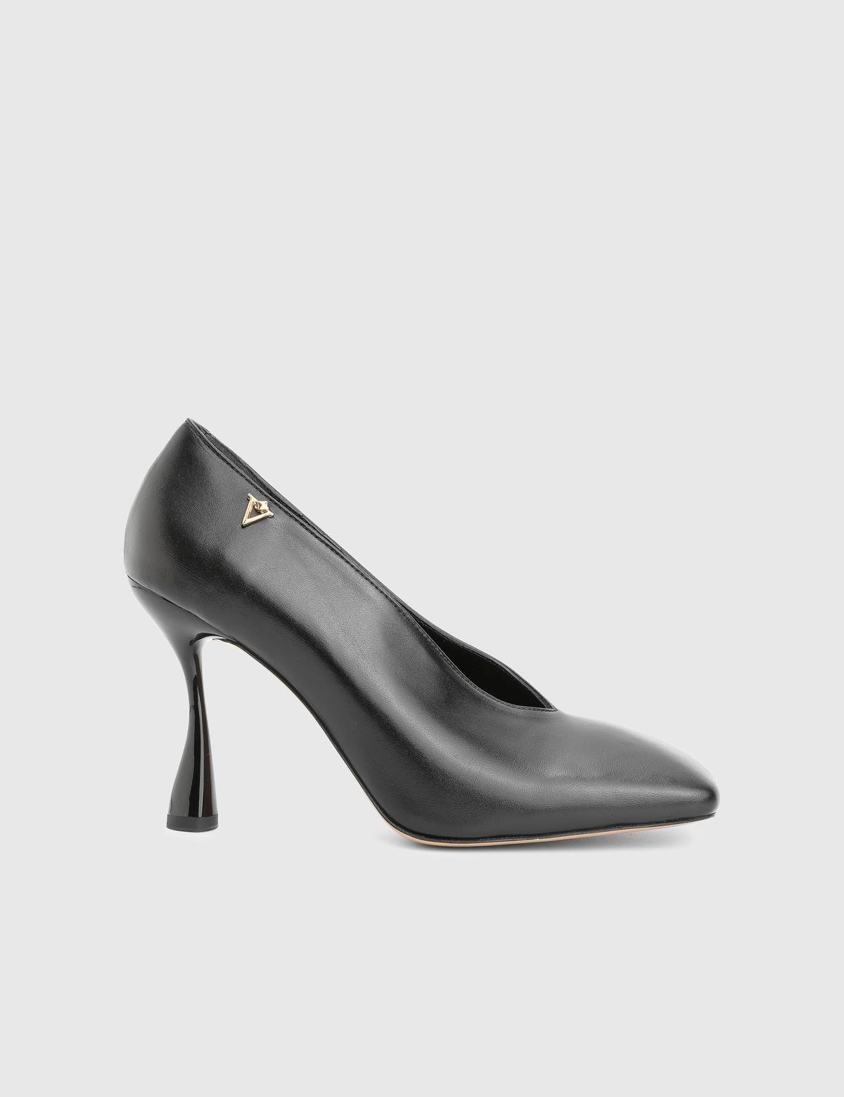 Wine Black Leather Women's Pump