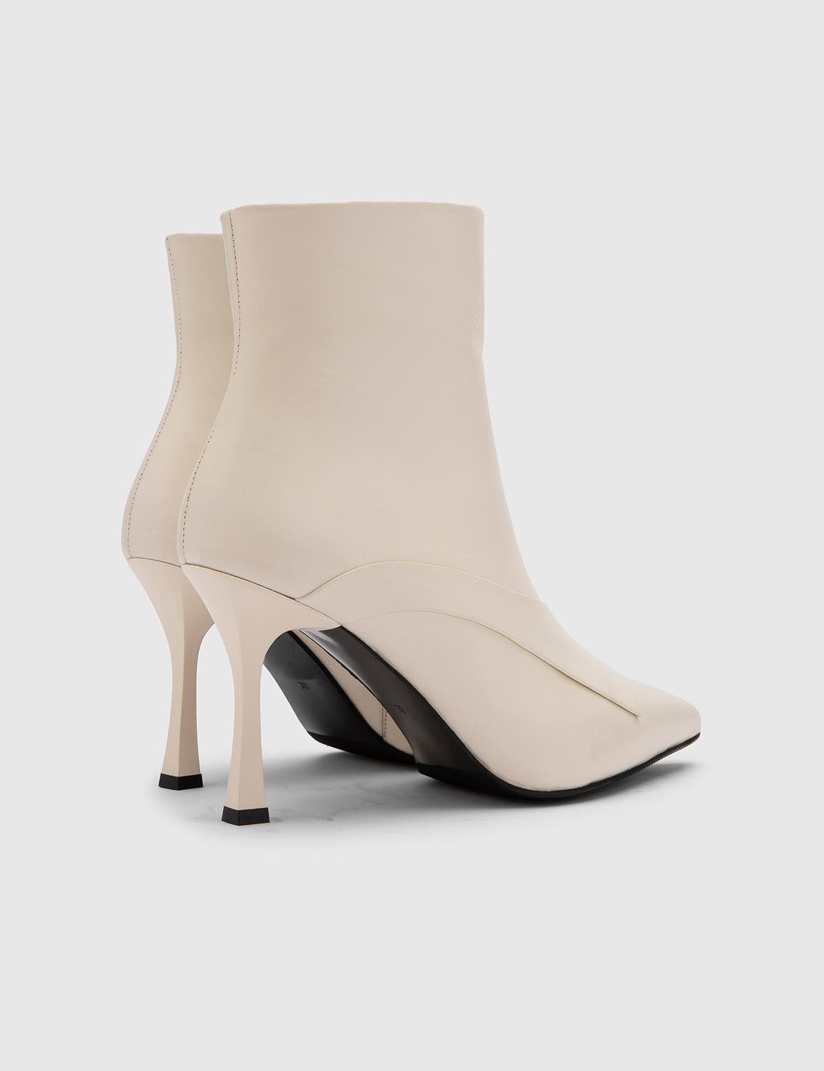 Antti Damen-Stiefel mit Absatz aus cremefarbenem Leder
