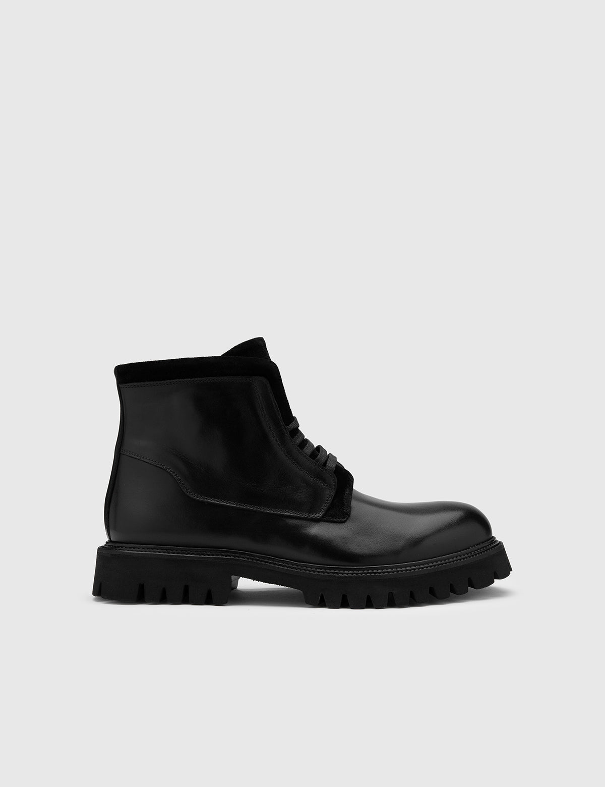Mayya Herrenstiefel aus schwarzem Wildleder
