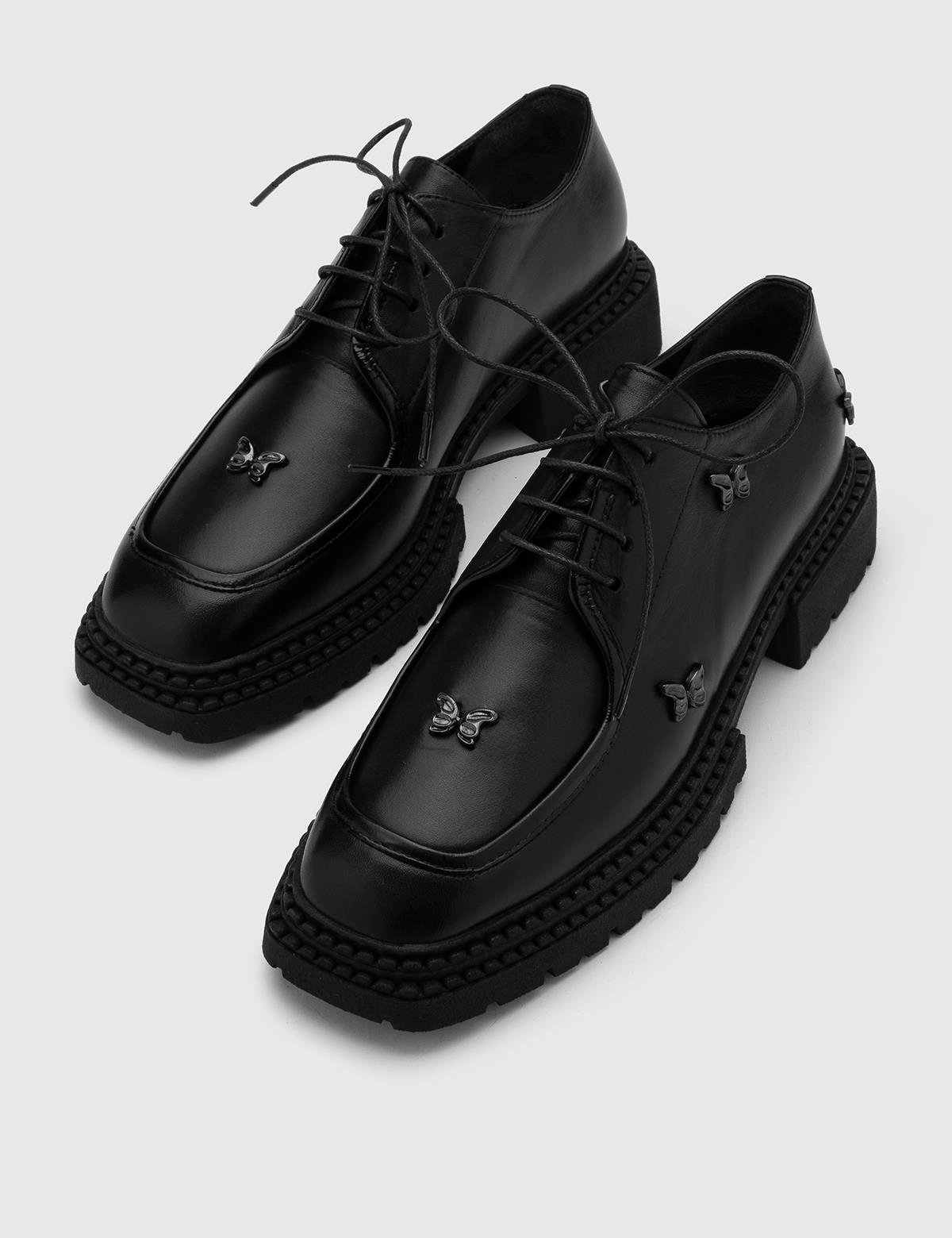 Sassa Damen Oxford aus schwarzem Leder