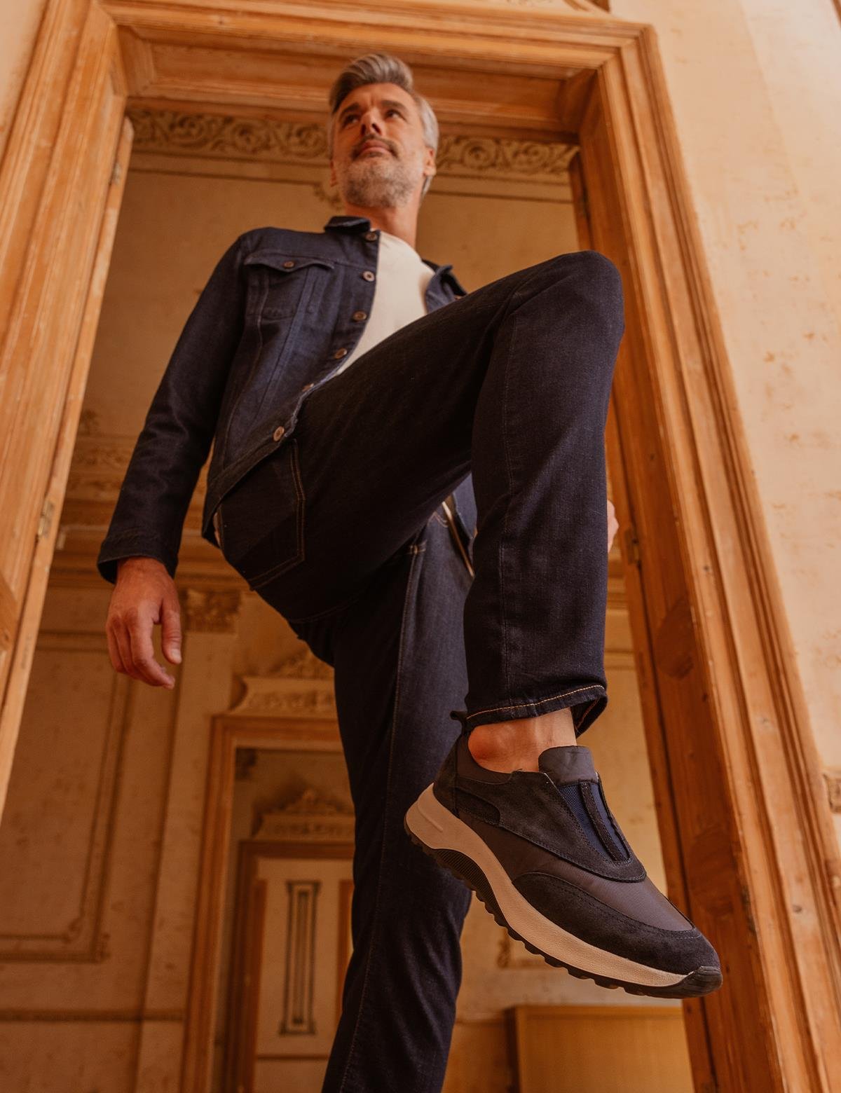 Marineblauer Baar-Herren-Sneaker aus Wildleder und Stoff